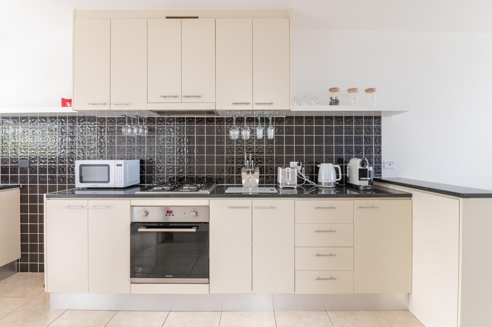 Sunset Sands On Esplanade By Host Solutions Holiday home *