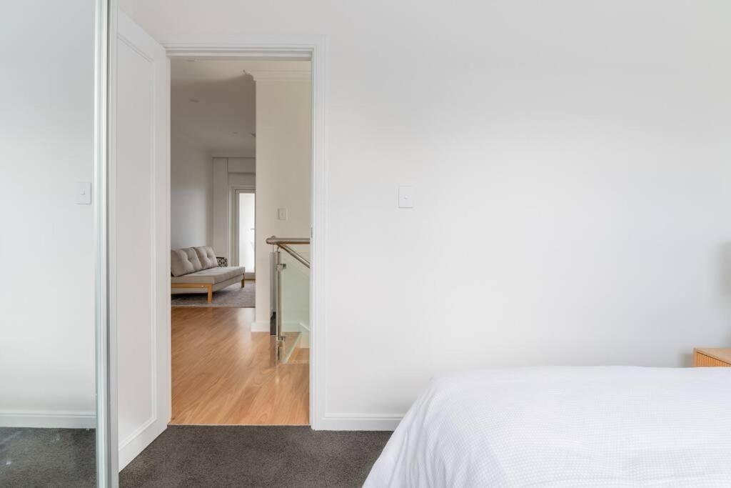Sunset Sands On Esplanade By Host Solutions